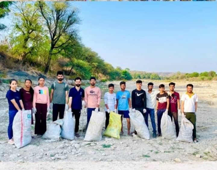 Youth Clean Up Banas River close to its Source of Origin