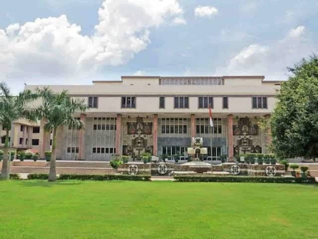Delhi HC Initiates Contempt Of Court Proceedings Against Tihar Jail Superintendent For Frustrating Parole Order Of Undertrial Prisoner