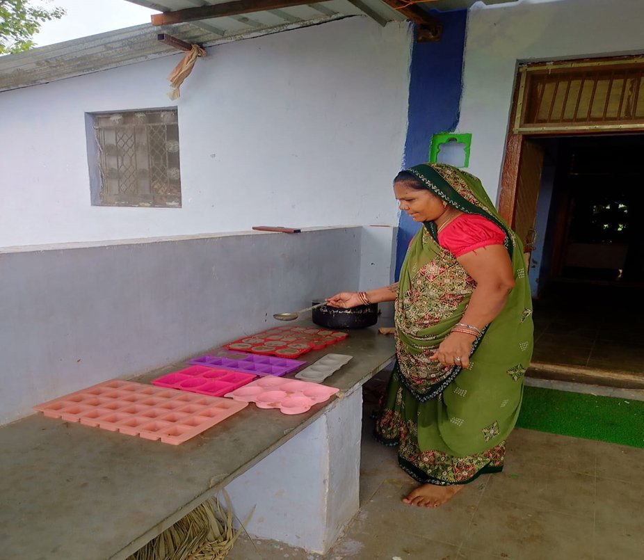 Amuli Devi Garasia preparing natural soap at her home (Photo – Sunil Malviya, Cluster Facilitator, VAAGDHARA)